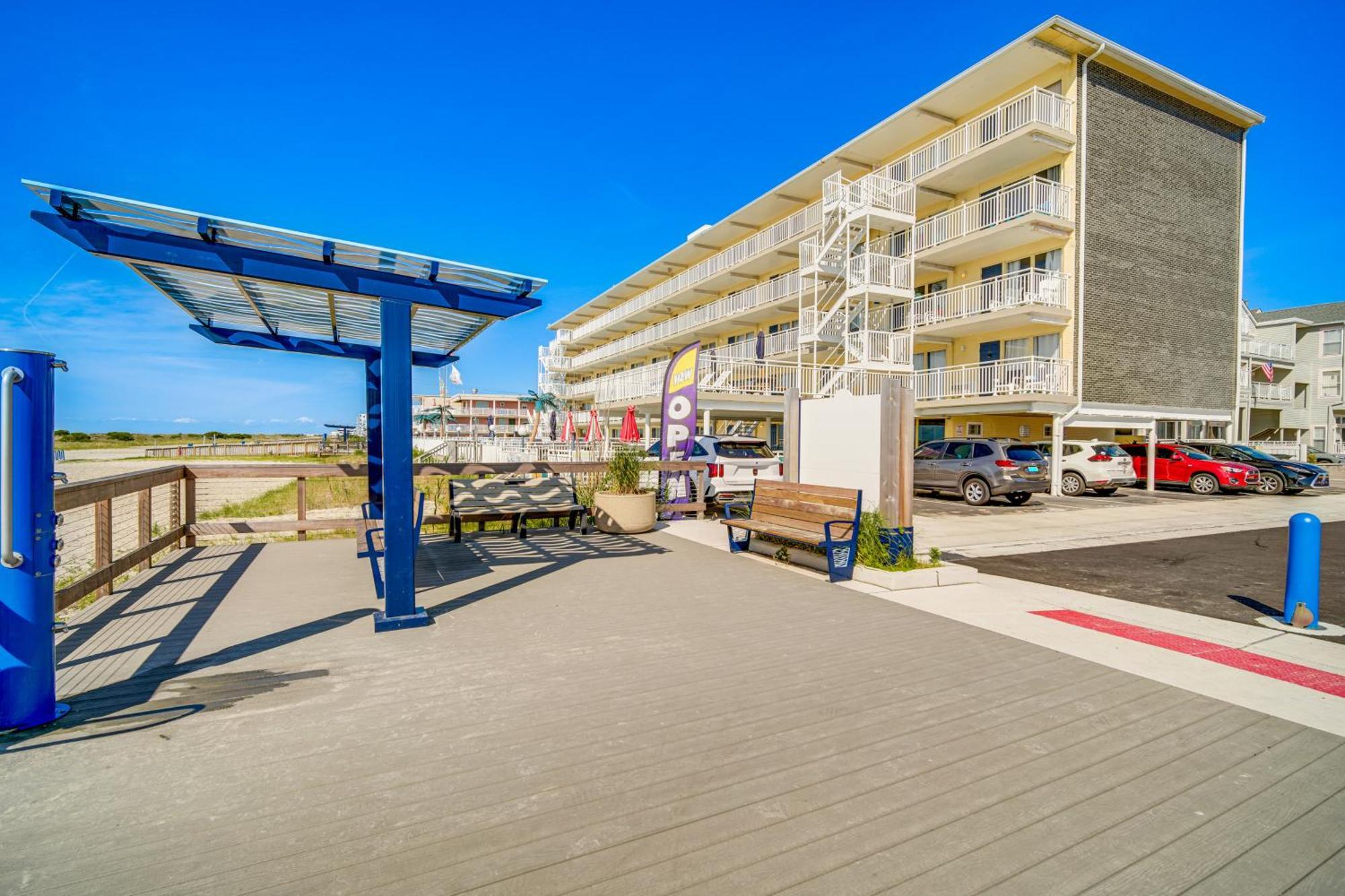 Sun-Soaked Wildwood Getaway, 6 Mi To Cape May! Wildwood Crest Exterior photo