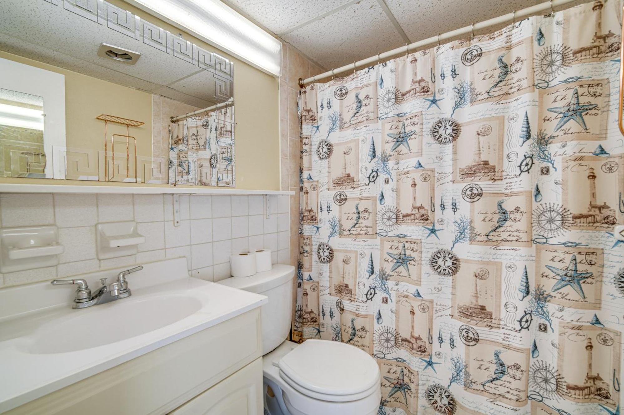 Sun-Soaked Wildwood Getaway, 6 Mi To Cape May! Wildwood Crest Exterior photo