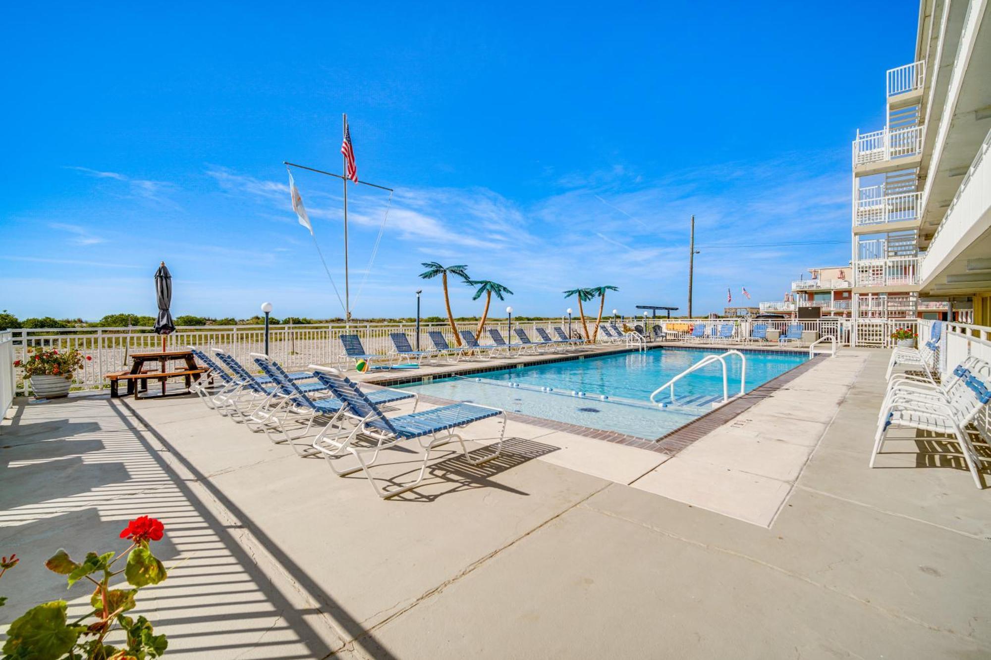 Sun-Soaked Wildwood Getaway, 6 Mi To Cape May! Wildwood Crest Exterior photo