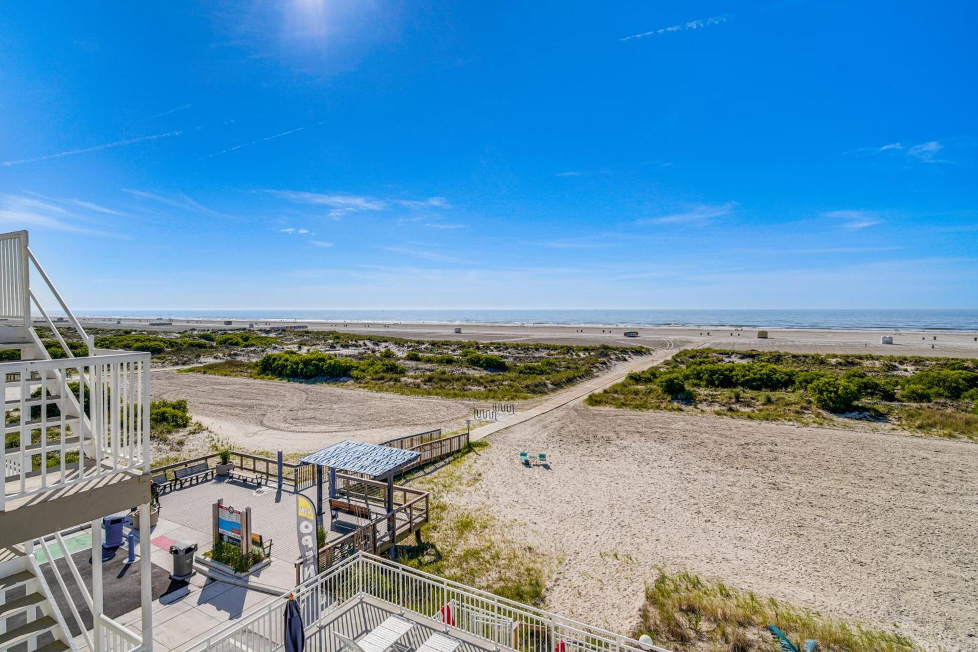 Sun-Soaked Wildwood Getaway, 6 Mi To Cape May! Wildwood Crest Exterior photo